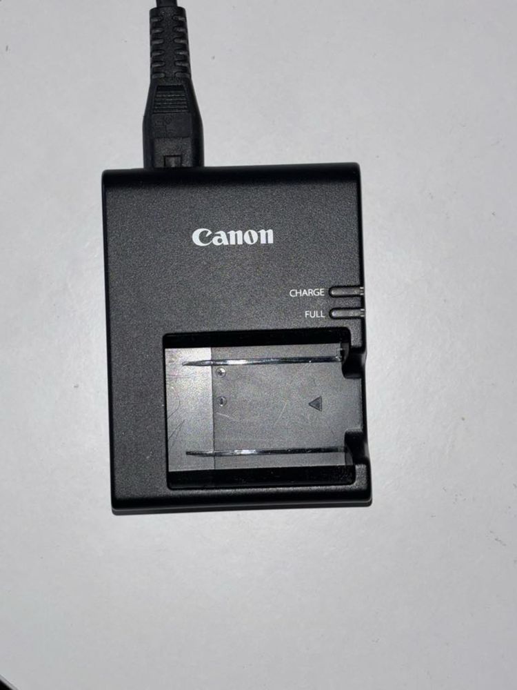 Фотоапарат Canon 4000D