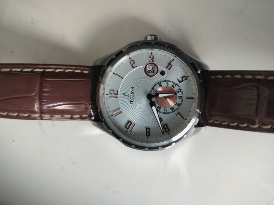 Vând ceasuri  stare perfecta