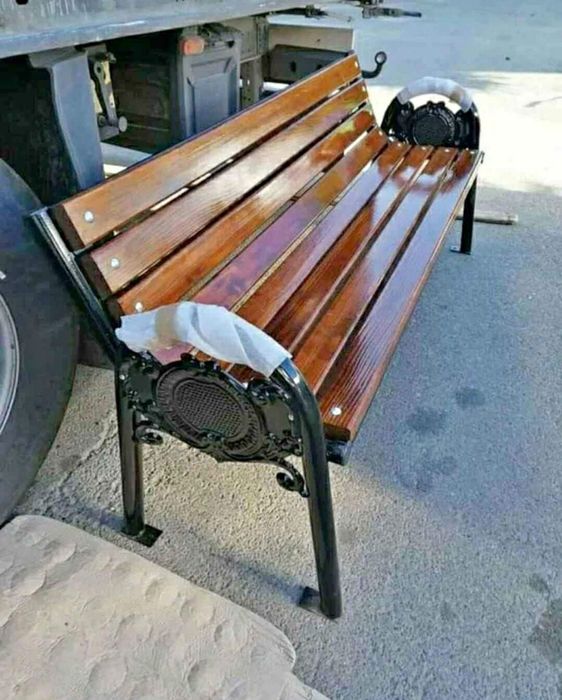 Executam mobilier urban băncuțe si coșuri de gunoi diverse modele