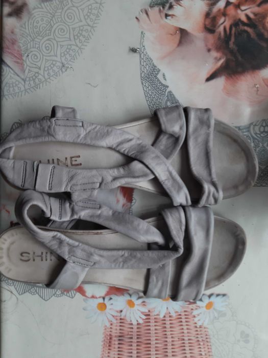 Всички обувки 39 номер по 5лв Бели кариока 37н 8лв