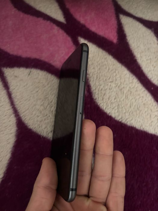 vand iphone 8 impecabil 64GB