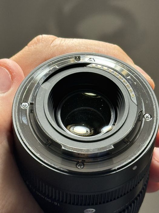 Продается Sigma 18-50 f/2.8 DG DN