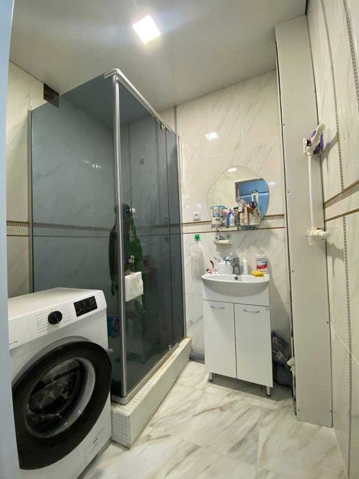 Продам 1 комнатную квартиру в районе Юнис сити 2/7