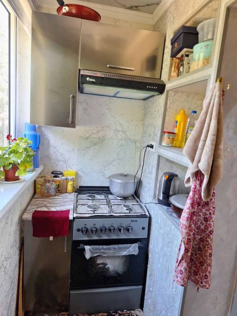 Uy Sotiladi Dom 26/7 2 etaj 2 xonadan iborat