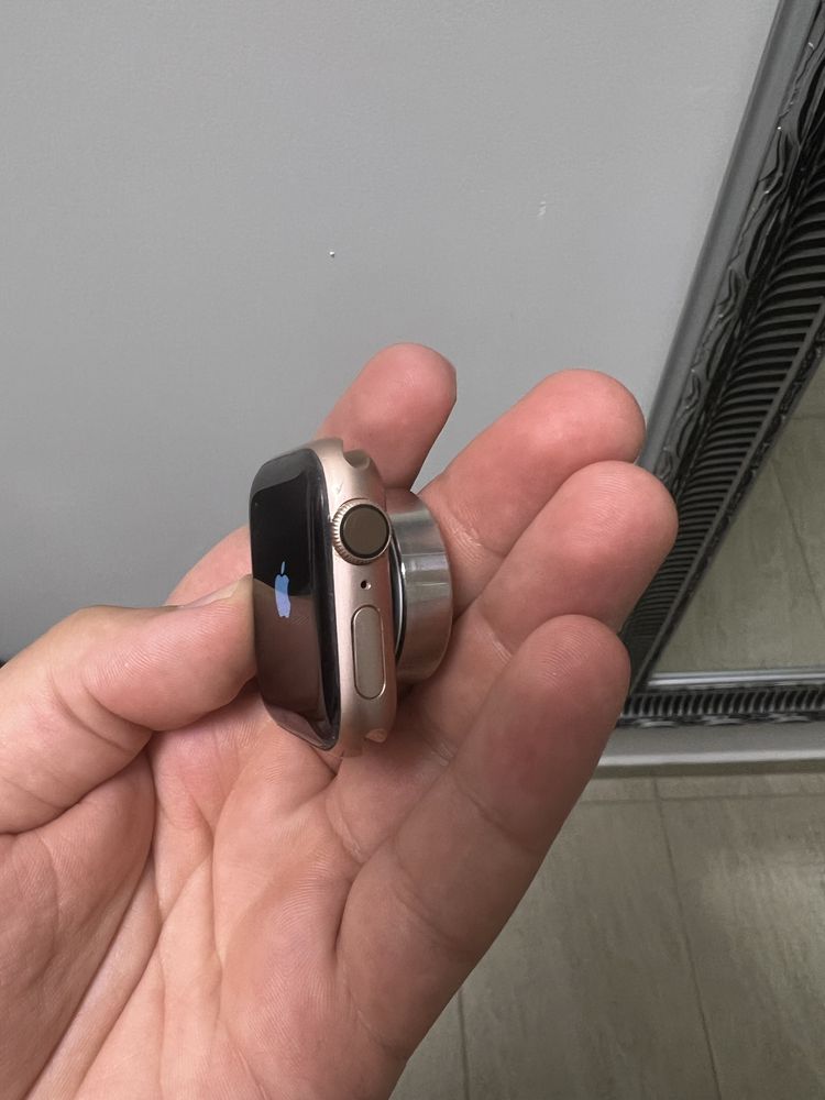 ПОВРЕДЕН Apple watch series 4