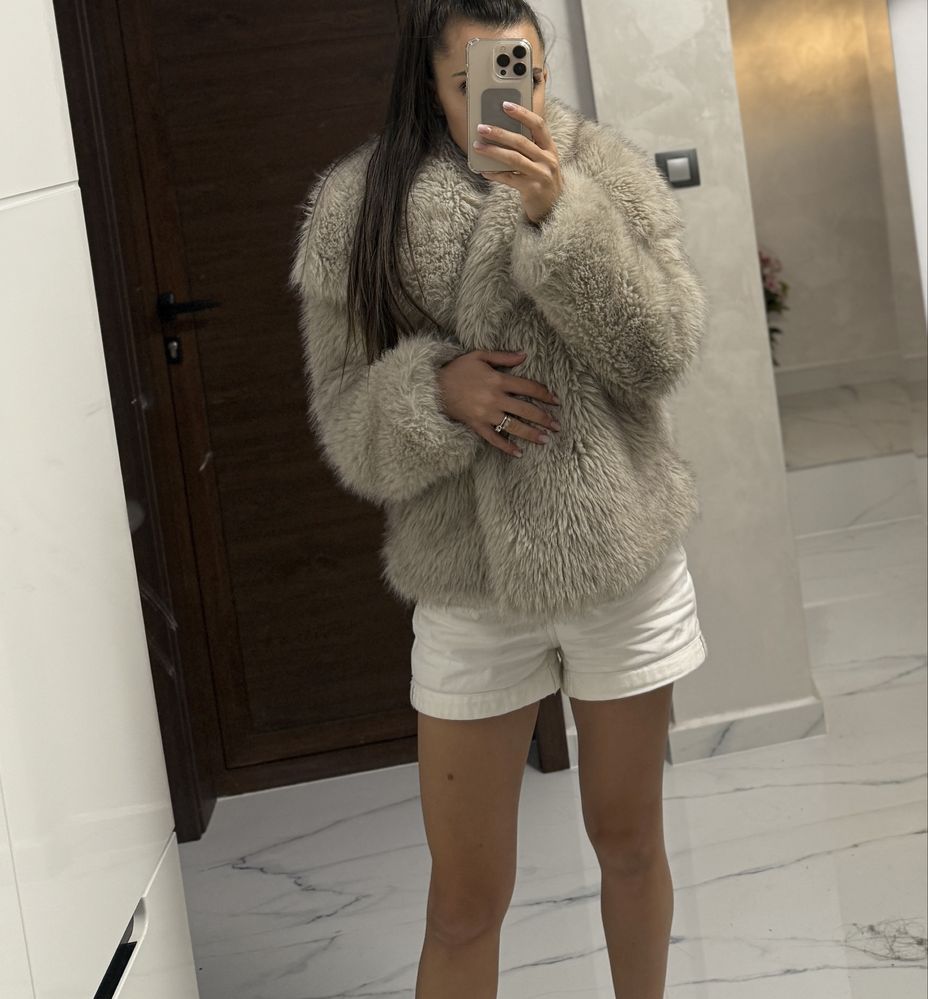 Палто ZARA косъм S размер