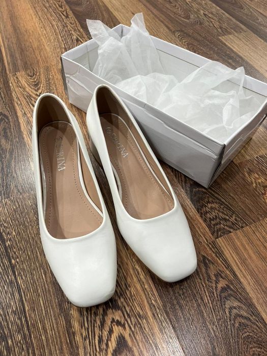 Женский белый туфли 39 размер