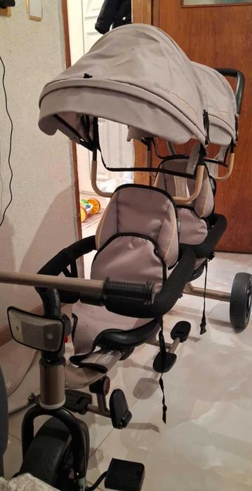 Триколка за близнаци