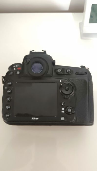 Vand 2 aparate Nikon