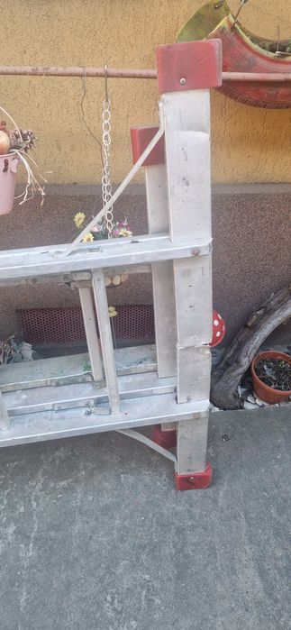 Scara aluminiu tripla 3x14 trepte, inaltime max lucru 10.4m