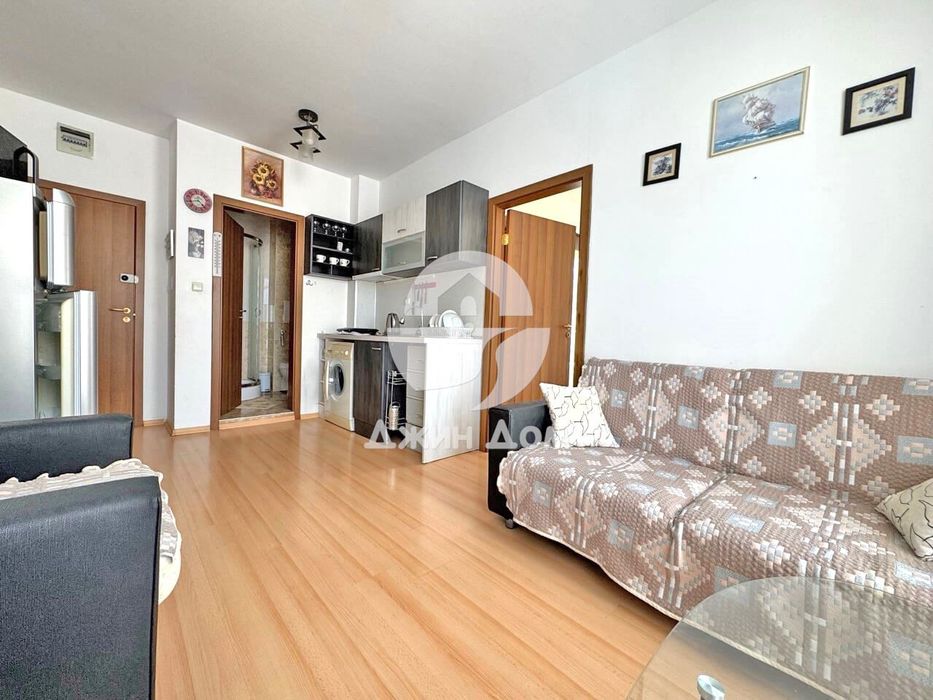 Продава се Двустаен апартамент в к.к. Слънчев бряг - 45 кв.м за 989 €/кв.м - Снимка #3