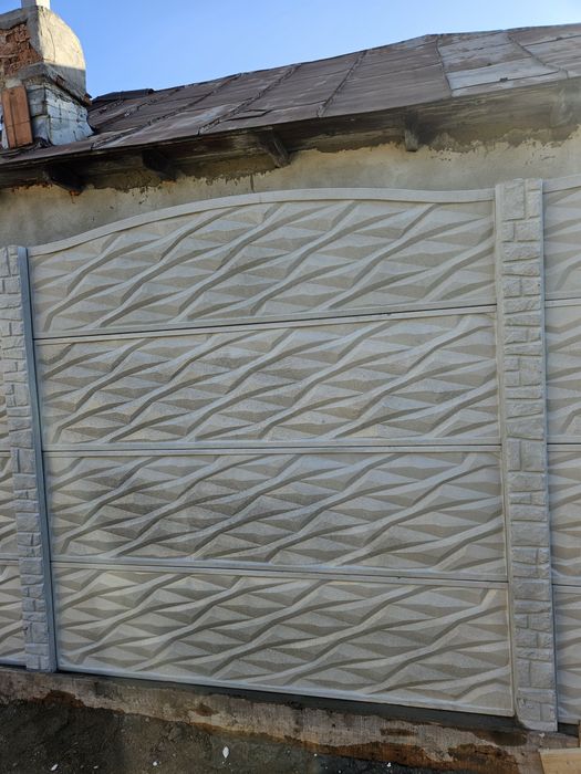 Gard din beton armat, placi, stâlpi