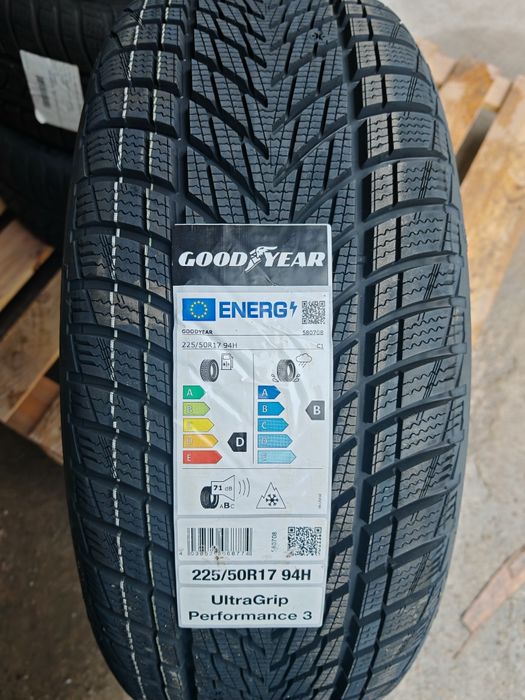 vand anvelope de iarna Goodyear 225/50x17 model UG performance 3