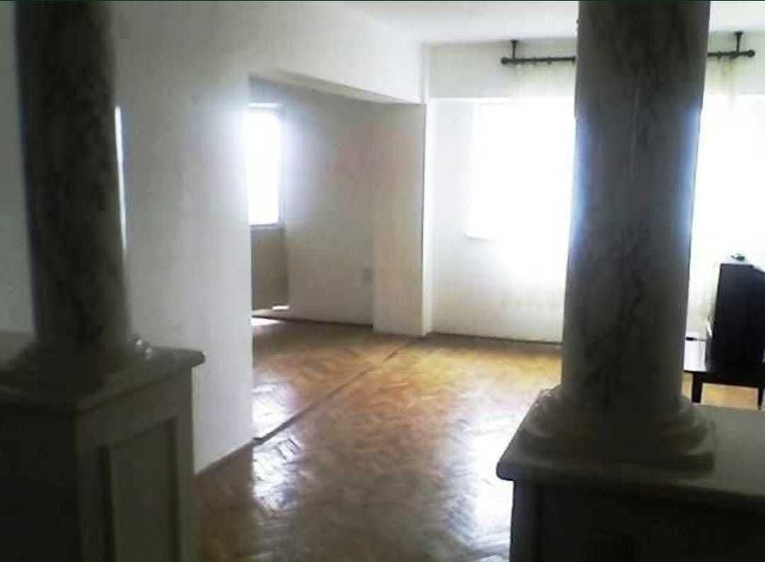 De vanzare apartament 4 camere, Drumul Careiului, Micro 16.