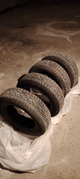 Продам Зимнию резину нокиа