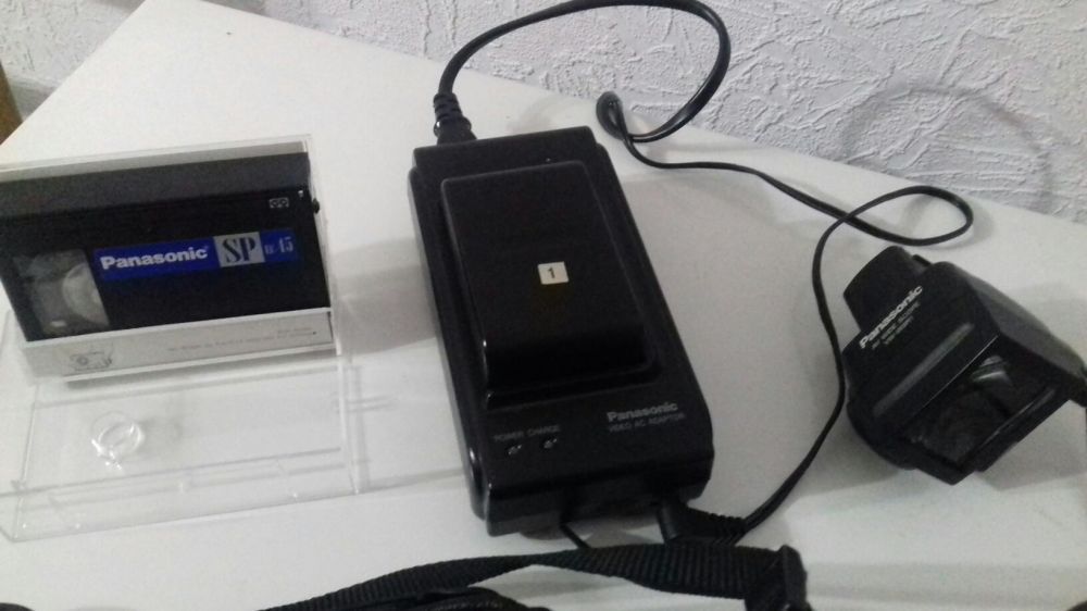 Продам видеокамеру Panasonic
