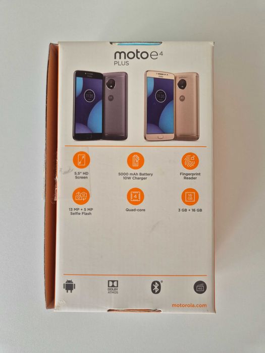 Продавам Motorola E4 Plus. За части