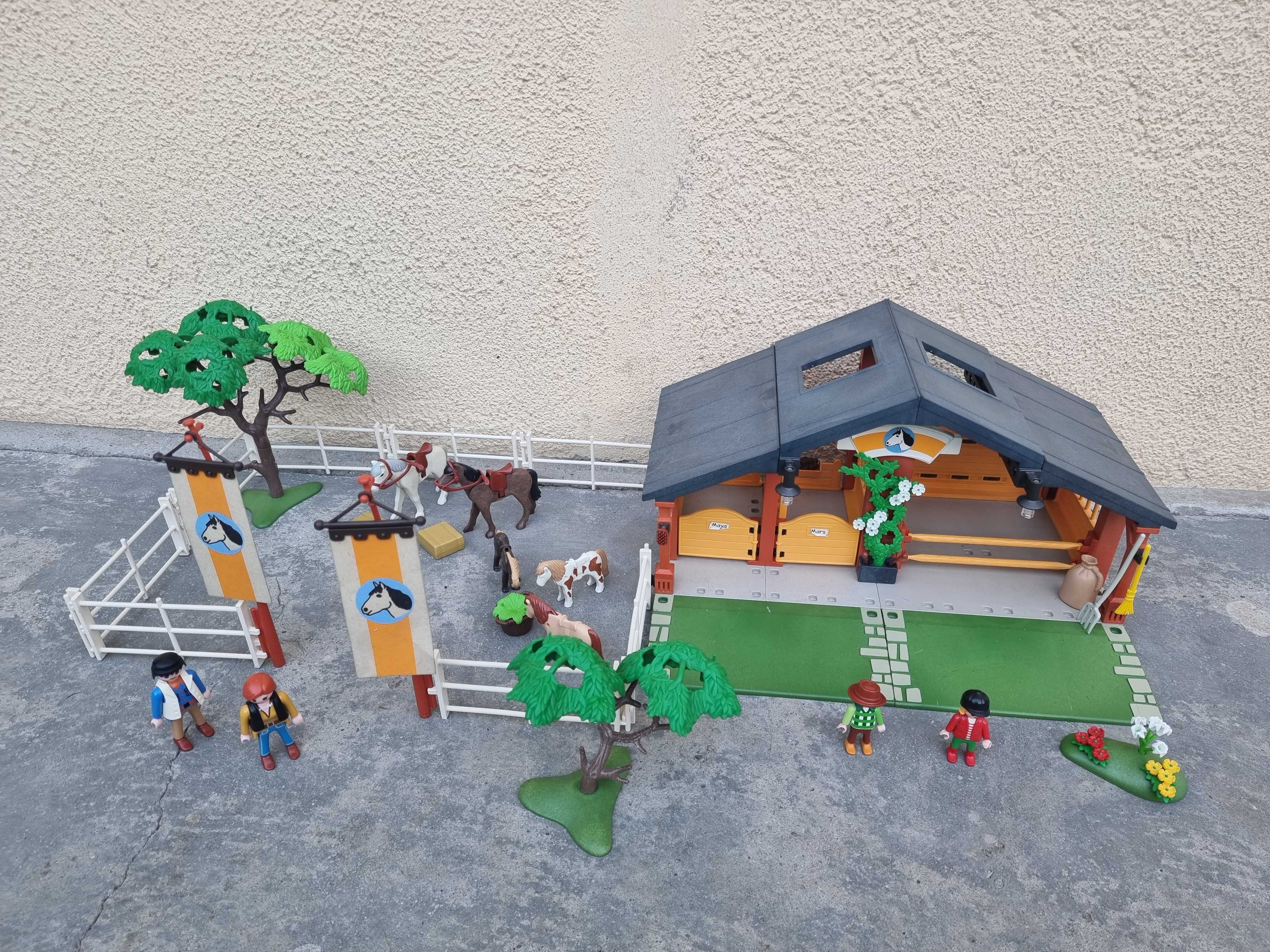 Ferma/Grajd cai Playmobil 3120 cu multe accesorii