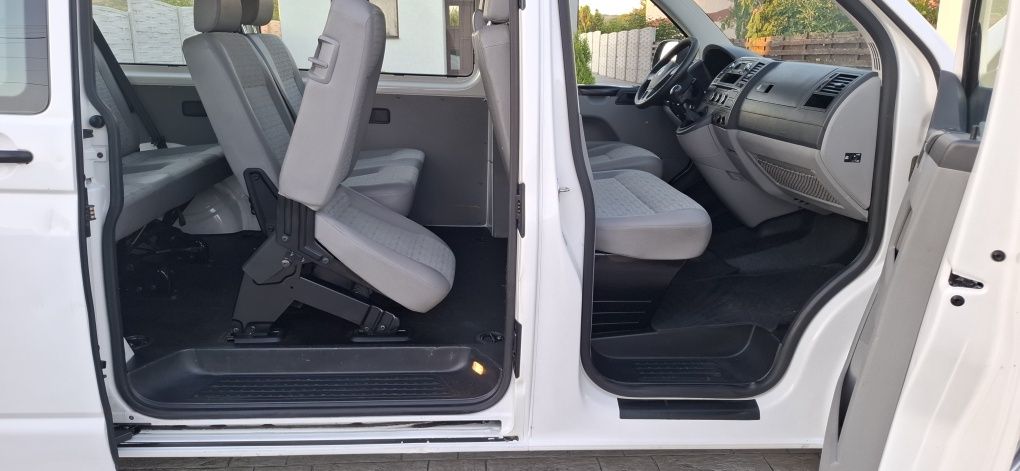 VW T5 8+1 Transporter 2.0 A/C individual