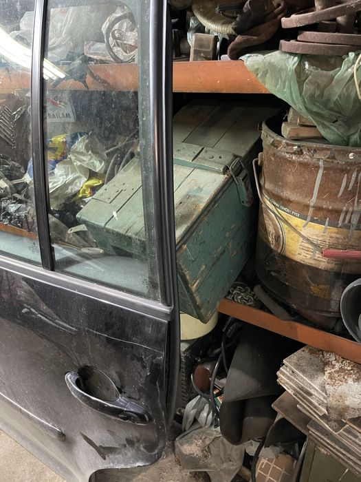 Лява задна врата на Фолксваген Туаран 2006 г