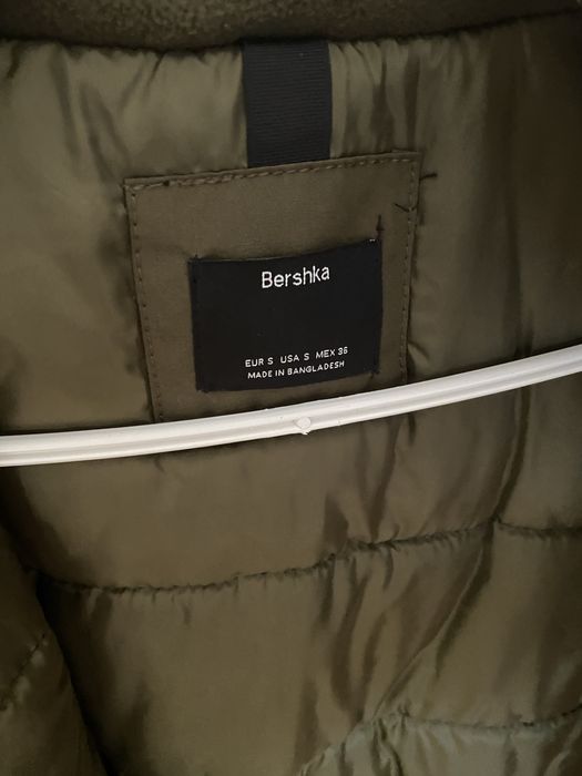 Geaca Toamna Iarna Bershka NOUA S