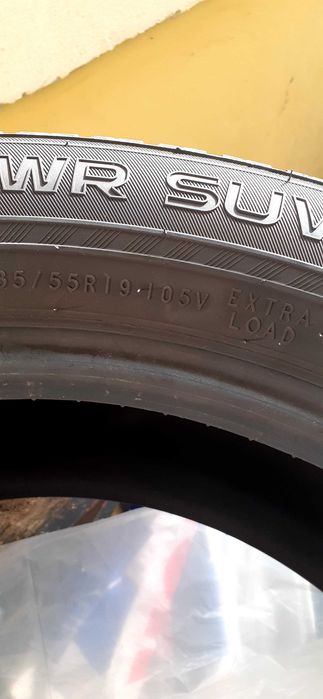 Vand 4 anvelope de iarna NOKIAN 235/55/R19 pret 300 lei buc.
