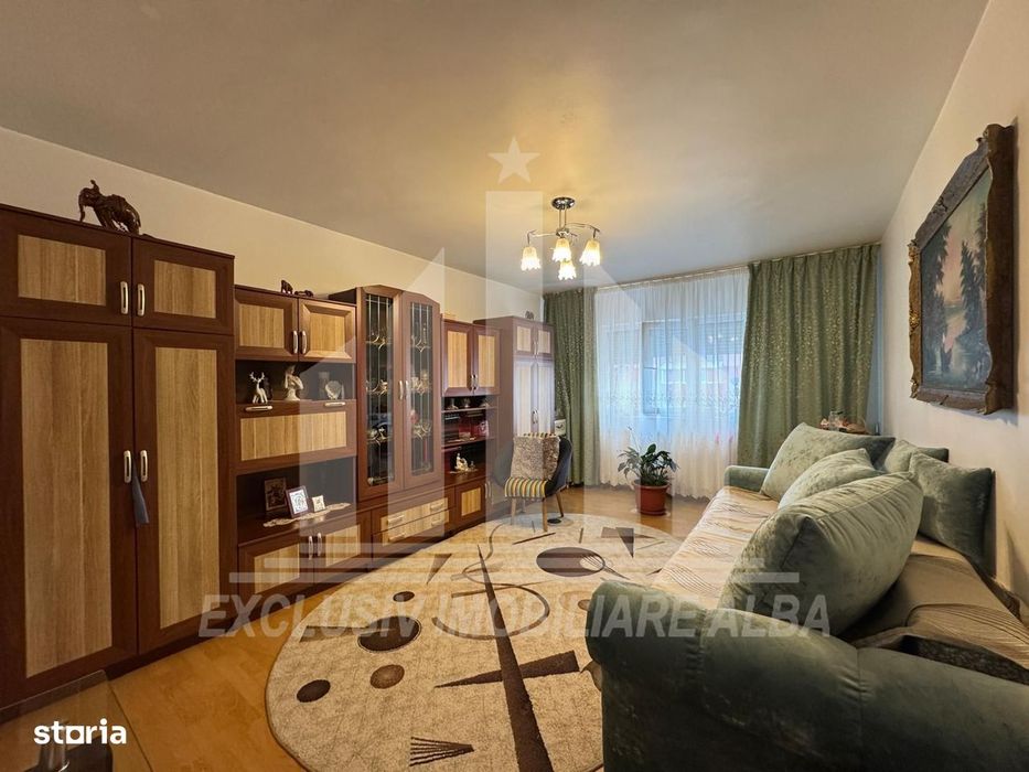 Apartament cu 2 camere decomandate, Cetate
