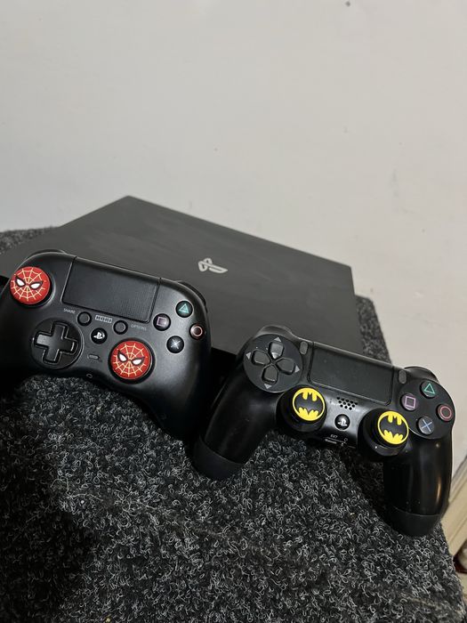 PlayStation 4 pro 1 TB