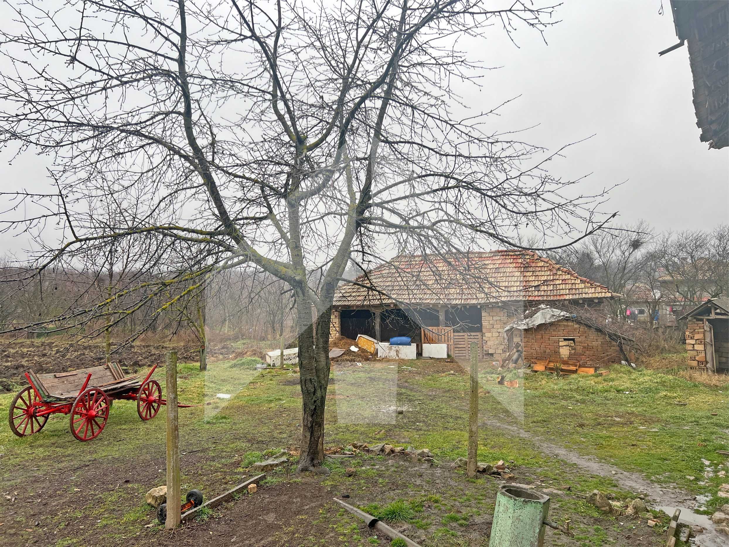 ПРОДАВА двуетажна, тухлена селска КЪЩА в с. Никола Козлево, обл. Шумен