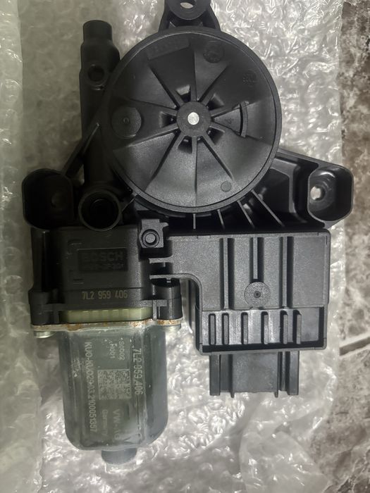 Моторче за стъклоповдигач VW Transporter T6