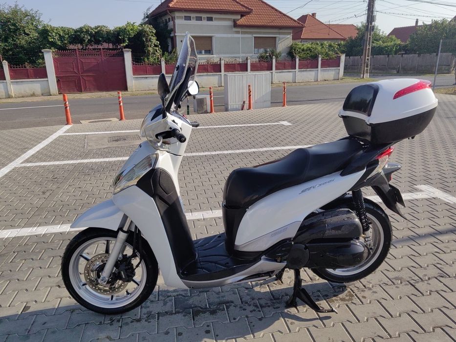 Scuter Honda SH 300