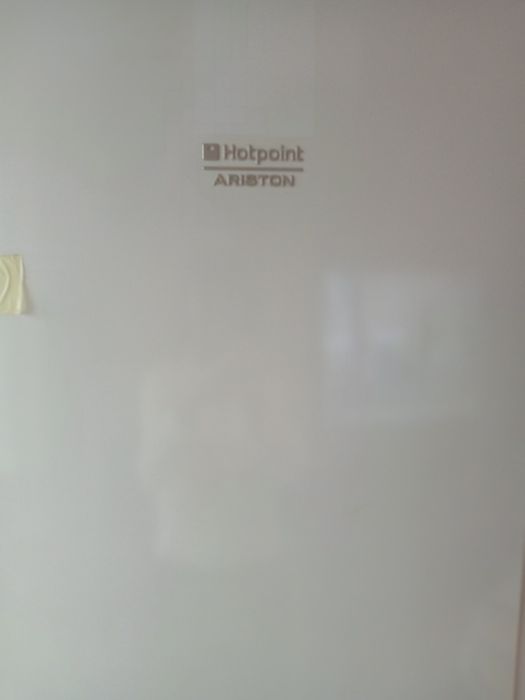 Хладилник с долен фризер