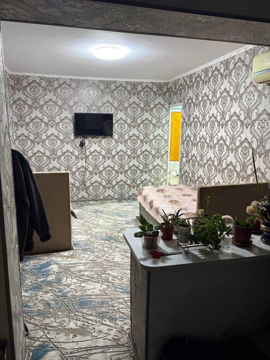 Продаю квартиру 2х комнатную -  с полной обстановкой