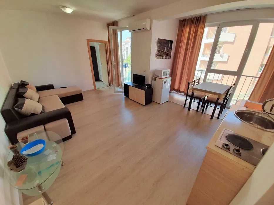 Продава се Двустаен апартамент в к.к. Слънчев бряг - 58 кв.м за 914 €/кв.м - Снимка #3