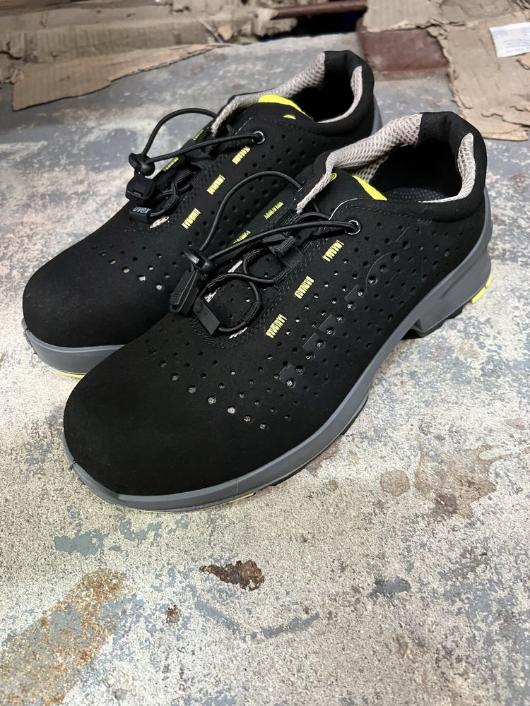 Vand pantofi protectie Uvex marimea 40