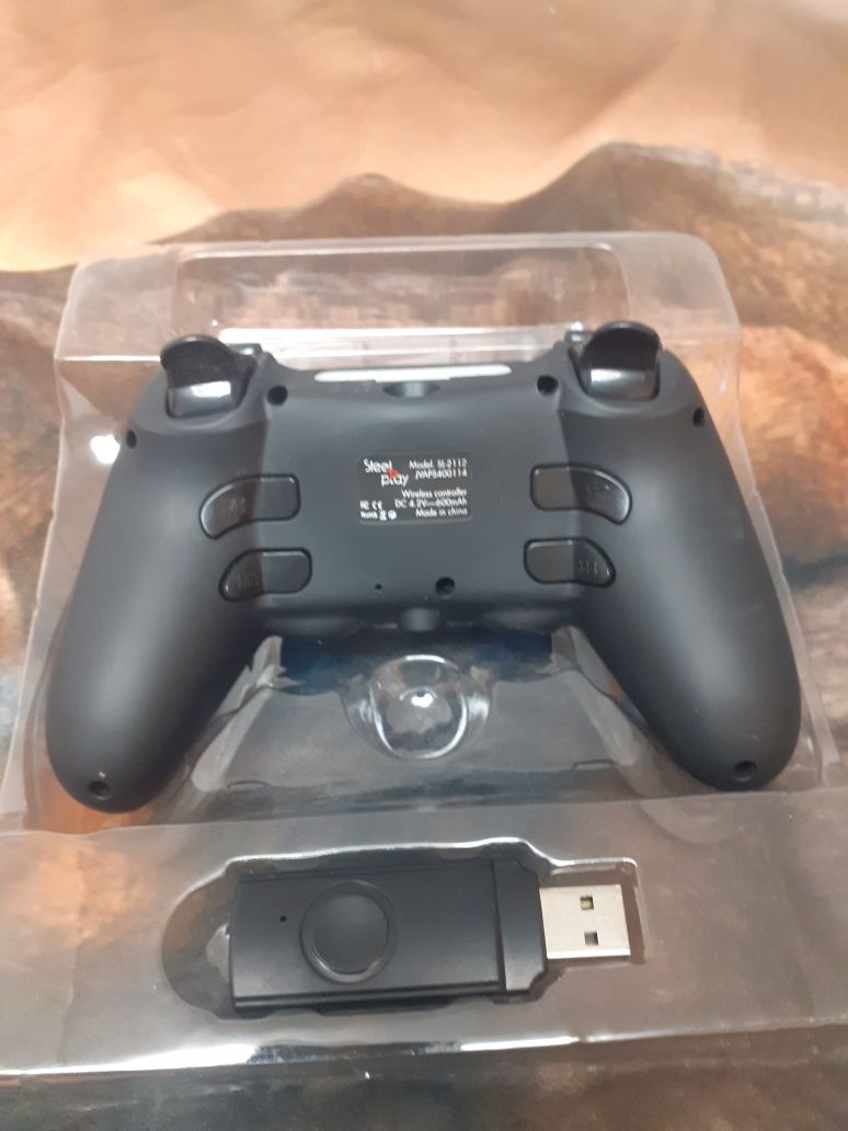 Vand mânere de ps 4 100 lei sau schimb pe un telefon