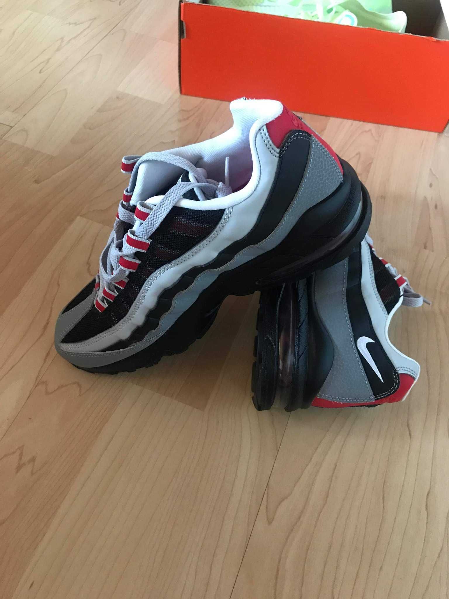 Nike Air Max 95 'Particle Grey Red,' marimea 38