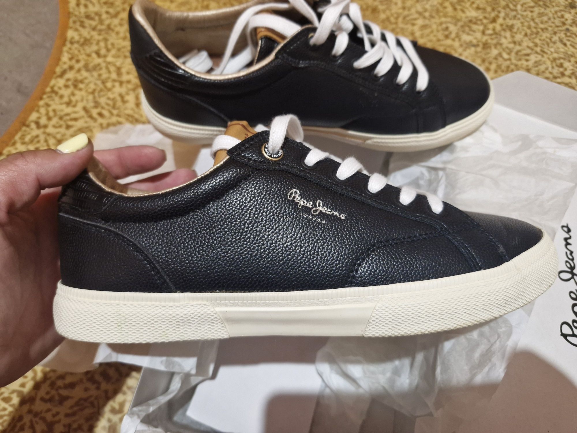 Дамски кецове Pepe Jeans