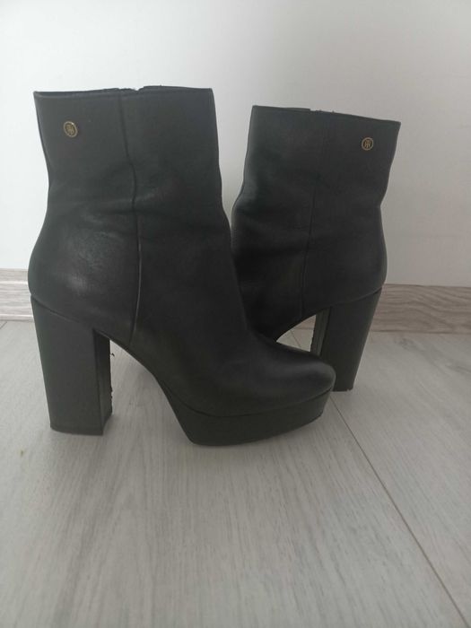 Ghete Tommy Hilfiger din piele Nr 37