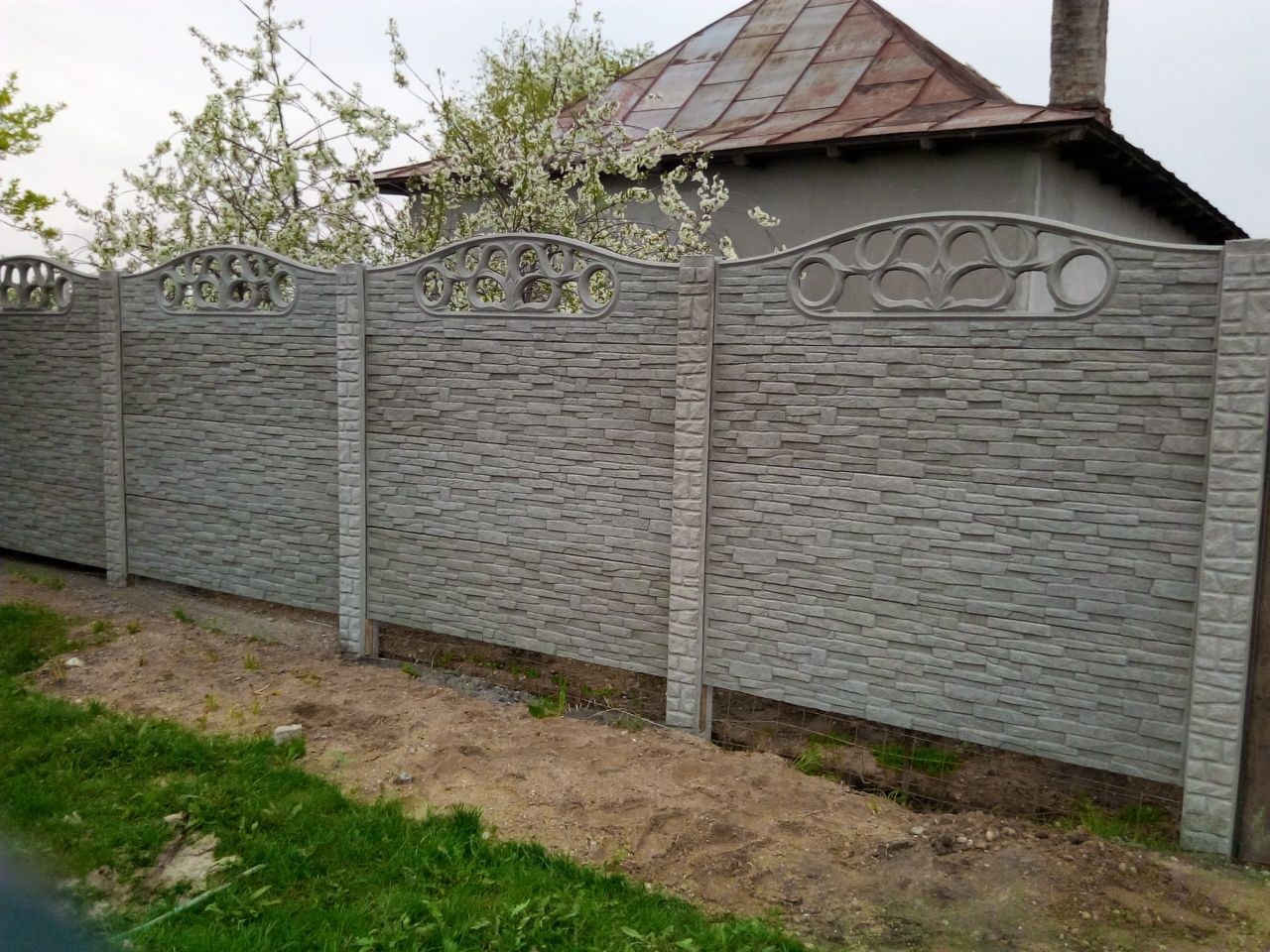 Gard din beton .