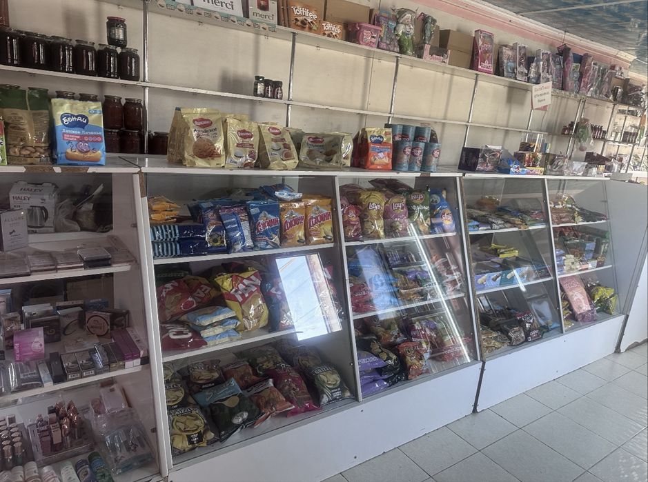 Ветрина сатылады магазинге