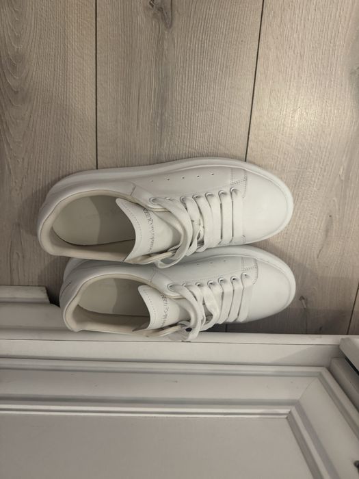 Vand Alexander McQueen