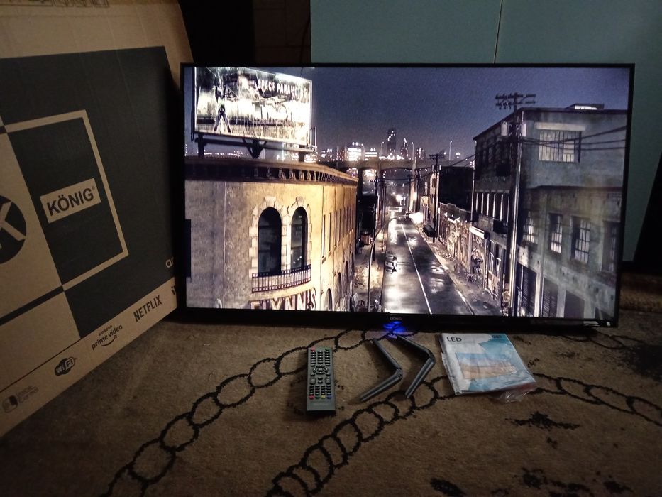 Смарт-43 новый продаю телевизор