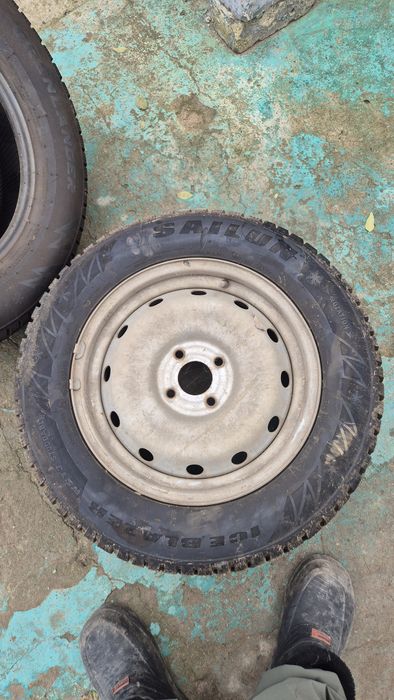 Шина с дискамен сатылады