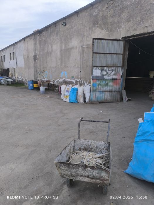 Мебелдан чиккан отход ва утинлар сотилади яхши турибди опилка хам бор