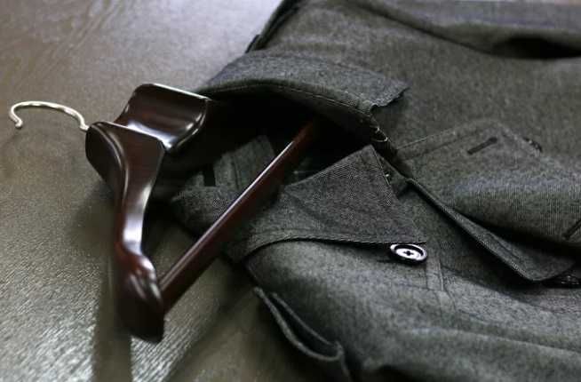 Palton trenci la doua randuri 50 L Atelier Torino NOU lana 100 % moale