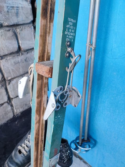 Лыжи беговые в отличной состояние