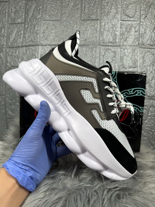 Versace Chain Reaction White Black Alb Negru Cutie