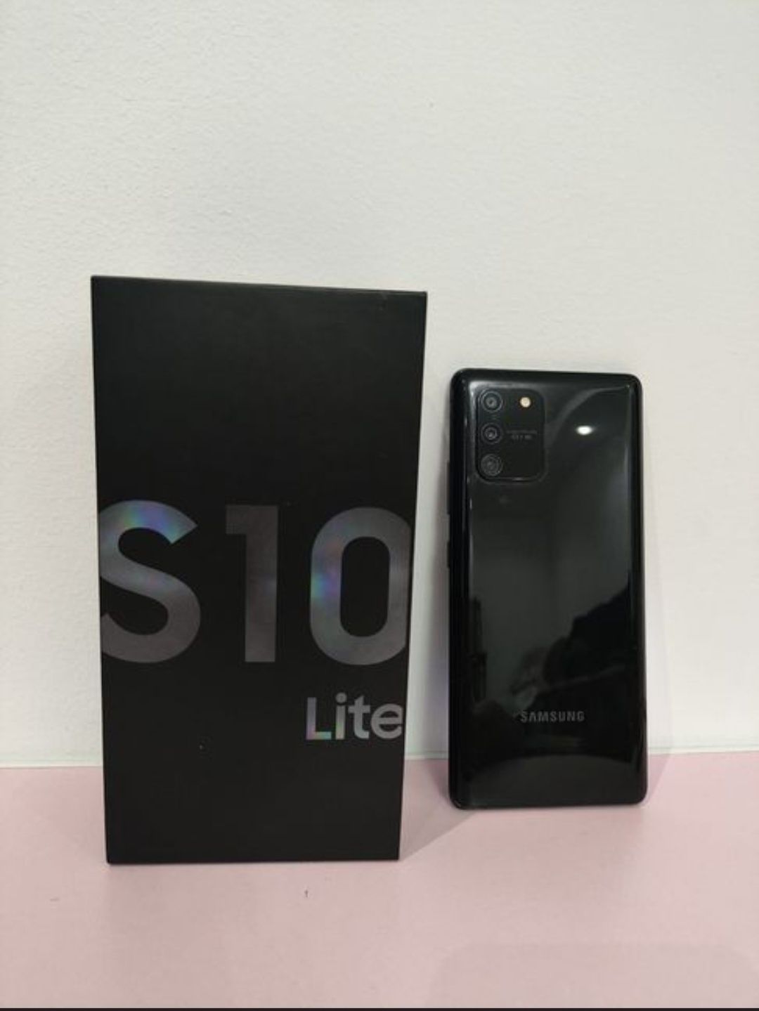 Смартфон Samsung Galaxy S10 lite 128Gb