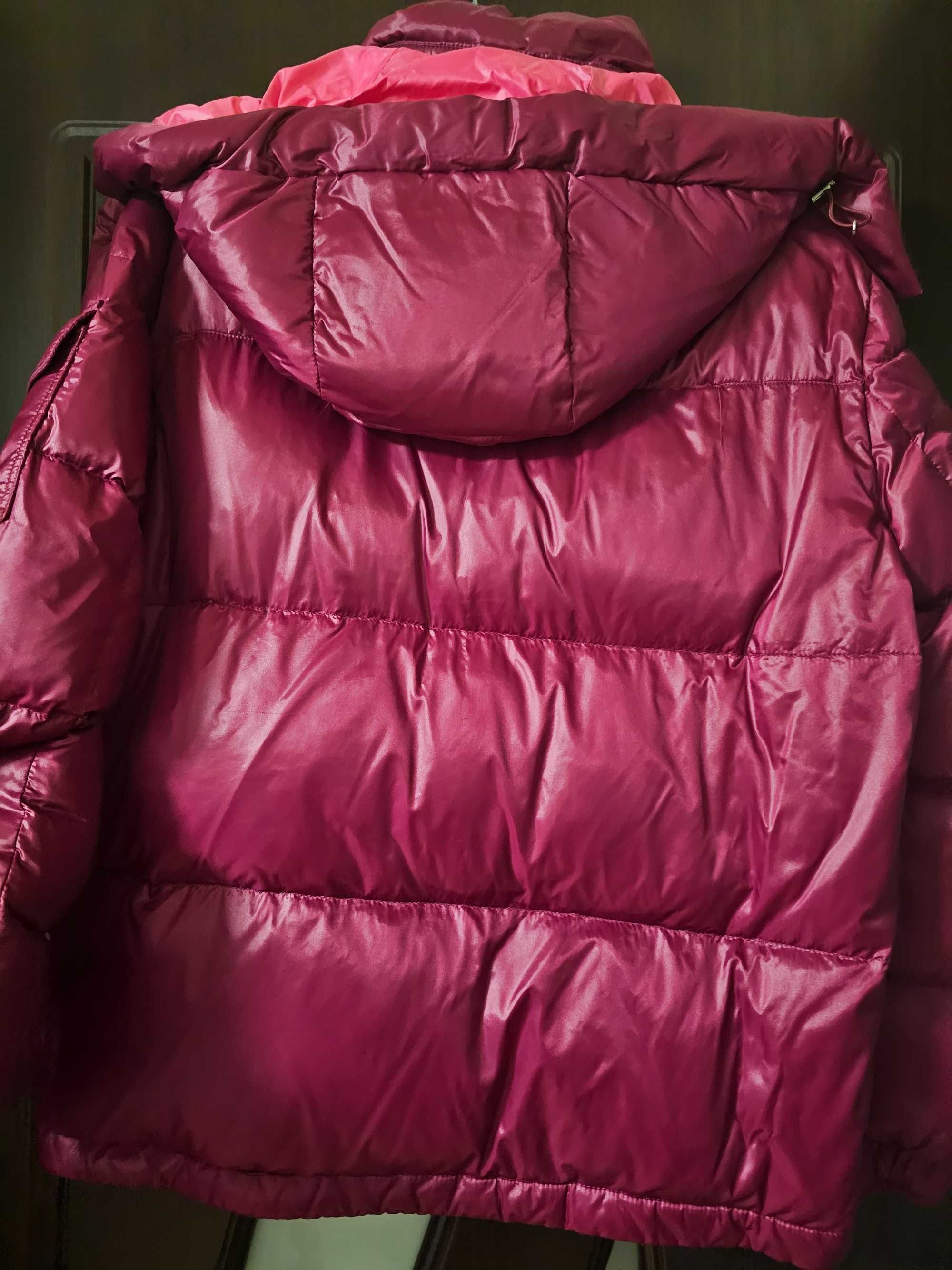 Geaca Moncler fuxia